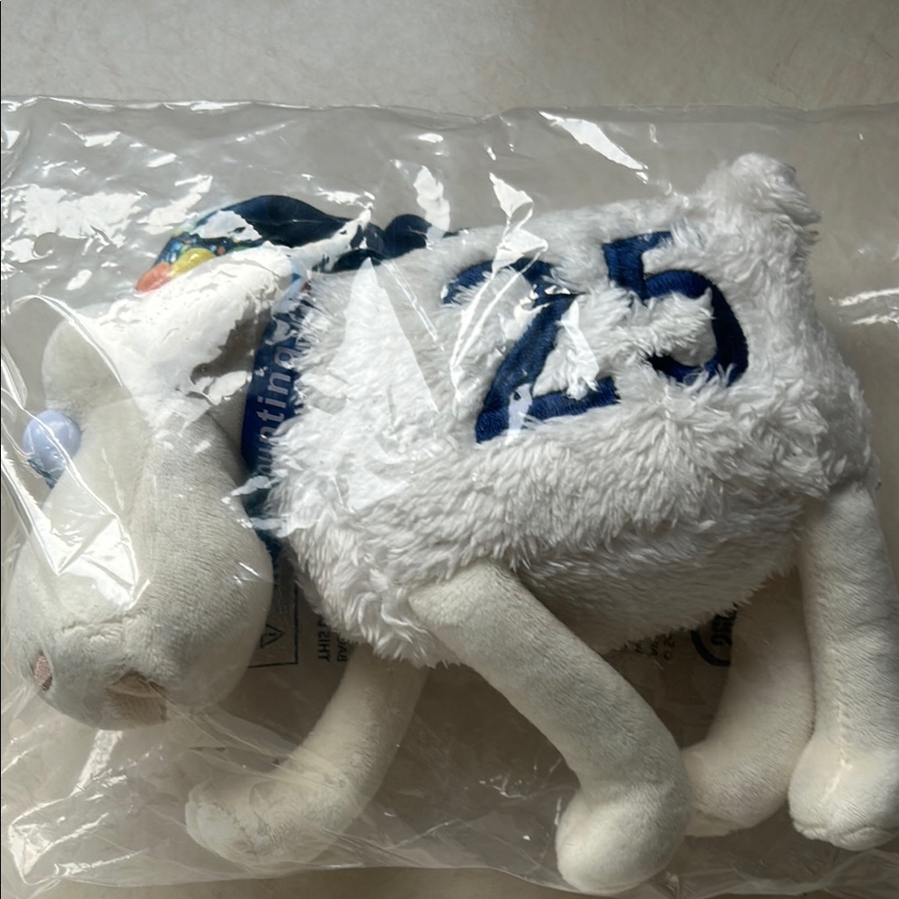 Serta Counting Sheep #25
Plush - 25th Anniversary - New in Bag